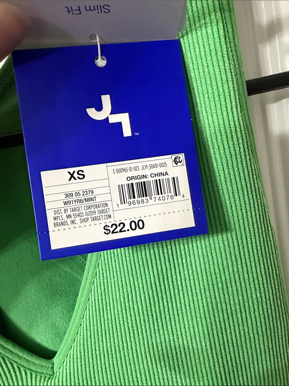 JoyLab Bright Green Ribbed V-Neck Tank - Picture 2 of 4
